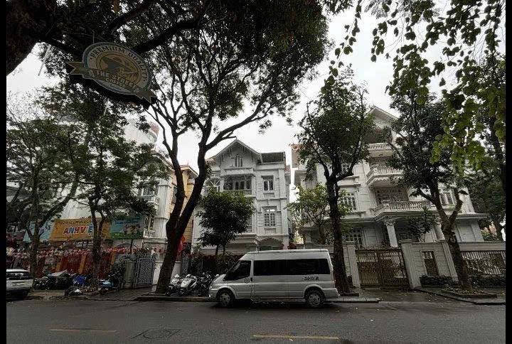 Nhà Mặt Tiền Kinh Doanh KĐT Linh Đàm 225m² - Giá 100 Triệu/Tháng