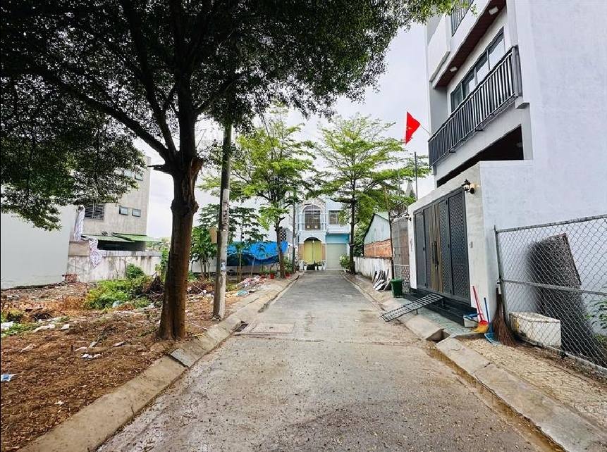 Đất thổ cư Quận 7 - 81.7m² Sổ hồng riêng, sát MT Huỳnh Tấn Phát