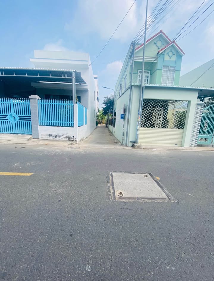 Bán Nhà Cấp 4 Phường Thới Sơn, Đồng Tháp - 108m² Hướng Nam, Giá 1.9 Tỷ