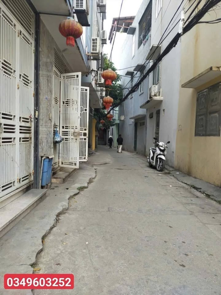 Nhà riêng Hà Đông 30.2m² chỉ 6.2 tỷ - Sổ đỏ sẵn, vị trí đẹp!