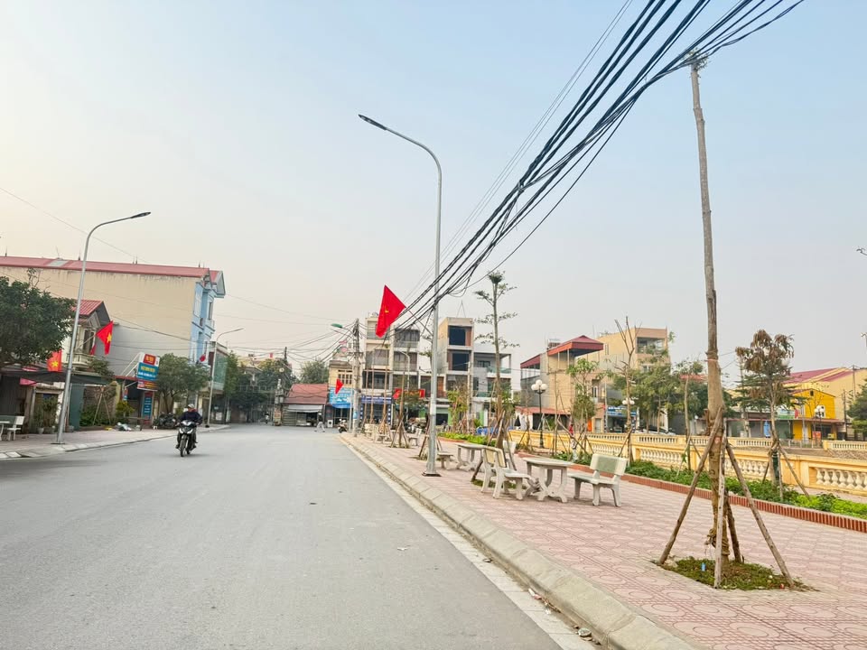 Đất nền Nam Hồng 56m² Đông Anh - Sổ đỏ chính chủ, ô tô vào tận đất!