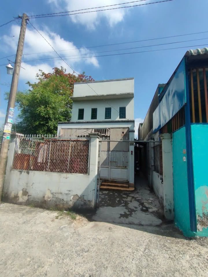 Nhà Quận 12 110m² giá 2.6 tỷ - Sổ hồng sẵn, sinh lời ngay!