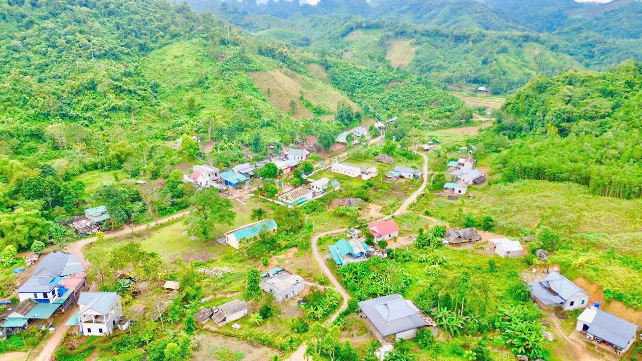 Đất nền Suối Hoa, Tân Lạc 2062m² - Hơn 1 tỷ, xây dựng tự do!