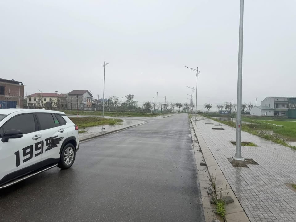 Bán Đất Lối 2 Quang Trung, Hà Tĩnh - 144m² - Sổ Đỏ Rõ Ràng