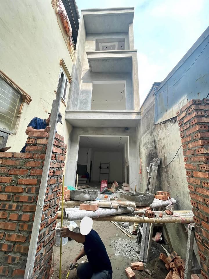 Nhà 3 Tầng Đường Trường Chinh 65m² - Ô Tô Gần Cửa, Giá 2.3 Tỷ