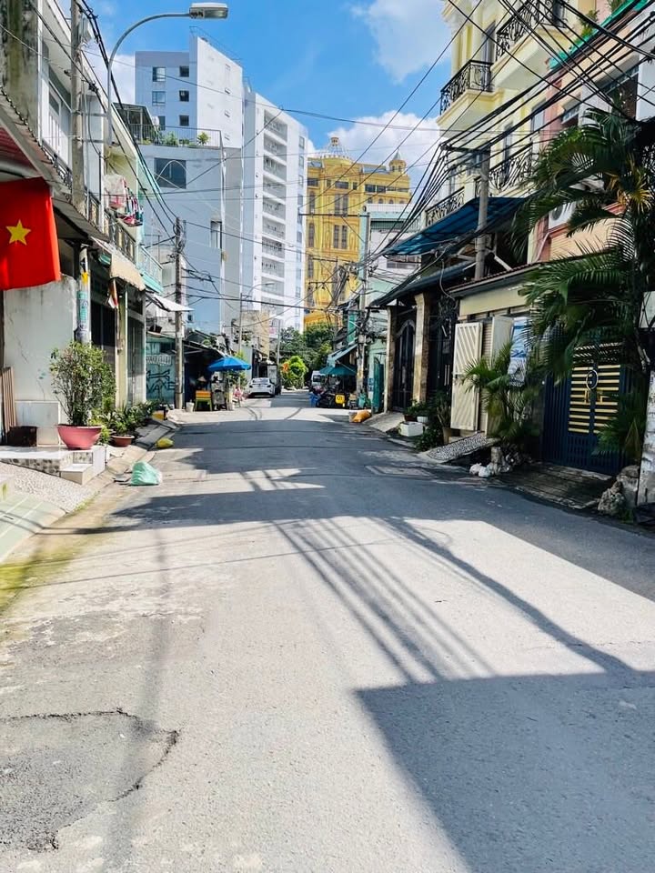 Nhà riêng Kinh Dương Vương Q8 12m² - Hẻm ô tô vào tận nhà!