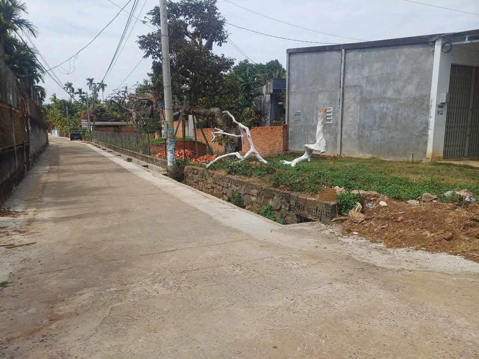 Đất nền Quốc lộ 27 Cư Kuin 17.3 tỷ - Tiềm năng tăng giá vượt trội!