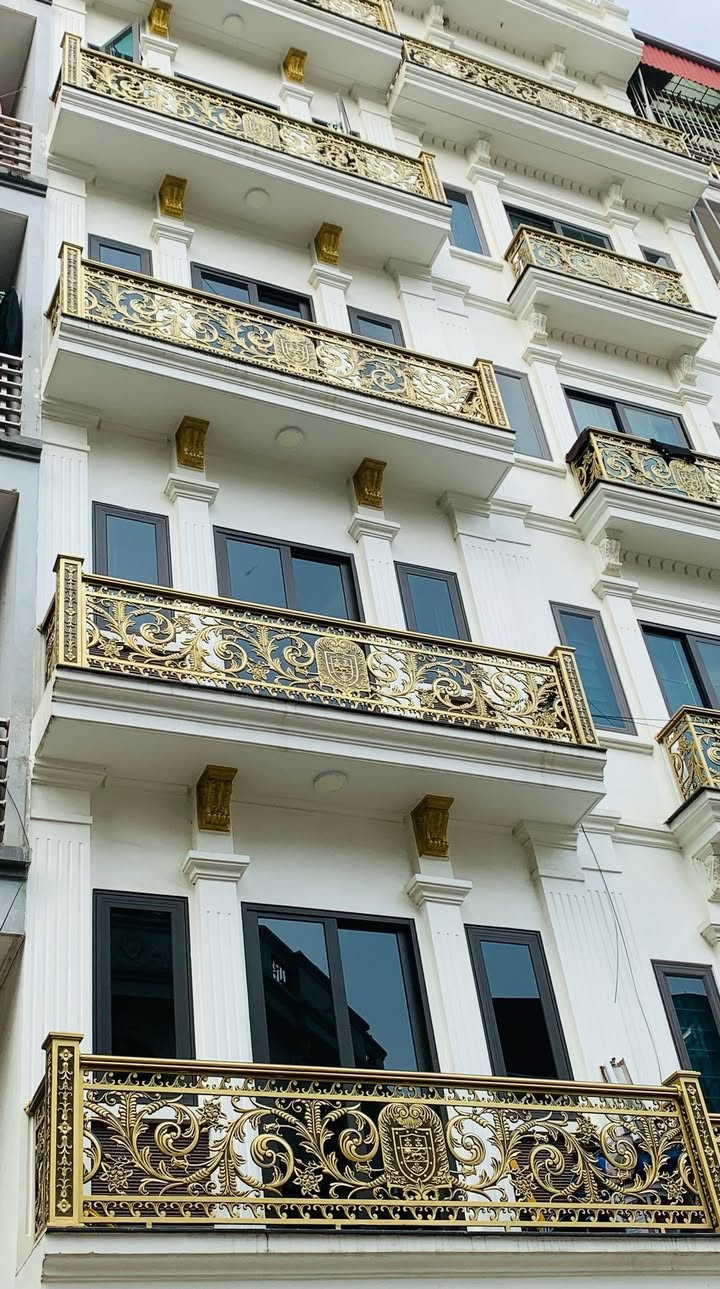 Nhà Mặt Phố 8 Tầng, Gara Ô Tô, Kinh Doanh Đắc Lợi - Nam Từ Liêm