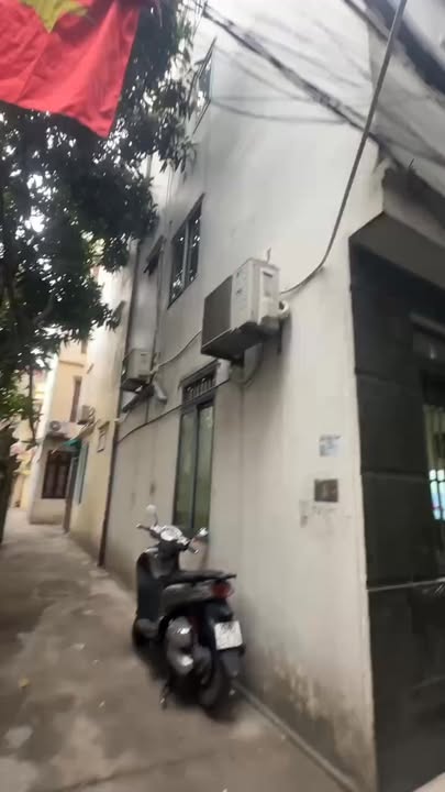 Nhà Lô Góc Cầu Giấy 31m² x 5 Tầng - 9.99 Tỷ, 2 Thoáng Đẹp