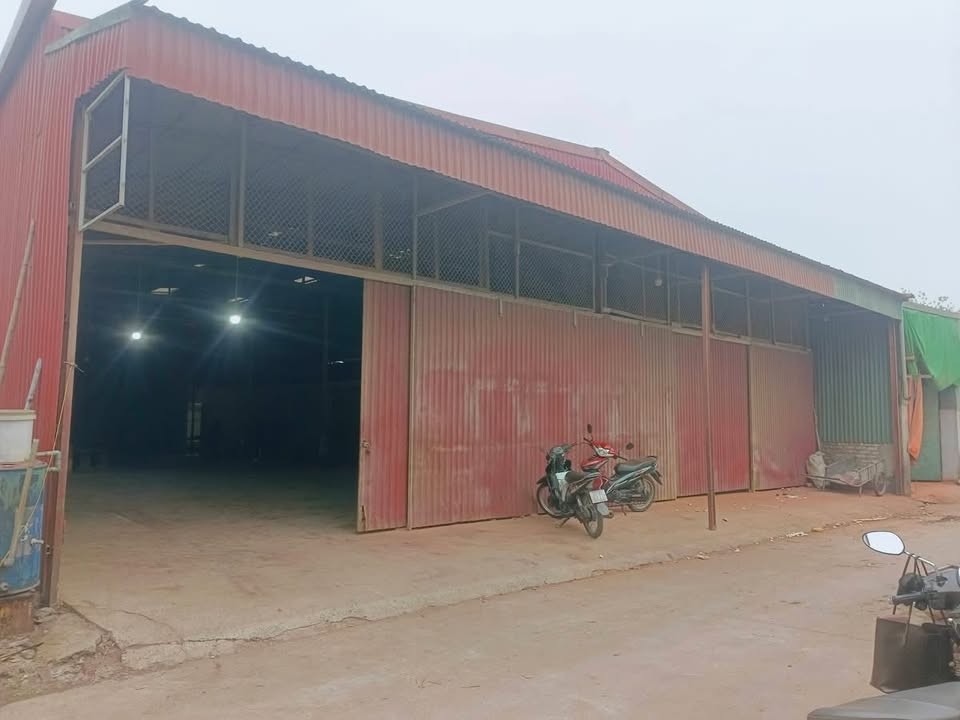 Xưởng La Xuyên Ý Yên 400m² - Container thoải mái, hoạt động ngay!