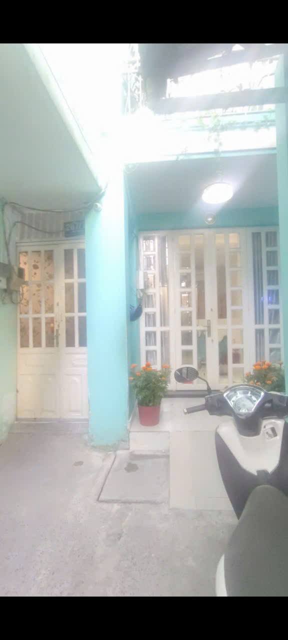 Nhà 1 Trệt 1 Lầu 2PN Đối Diện Gigamall, Thủ Đức - Giá 8.5 Triệu/Tháng