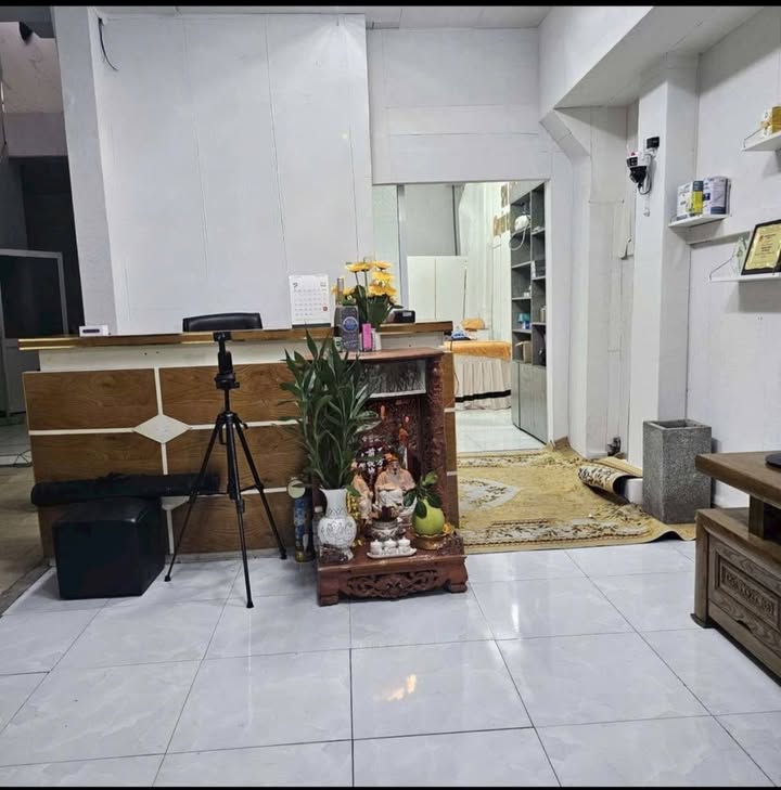 Cho thuê nhà nguyên căn Quận 12 - 175m², 3PN, Hẻm xe hơi, 10 Triệu/tháng