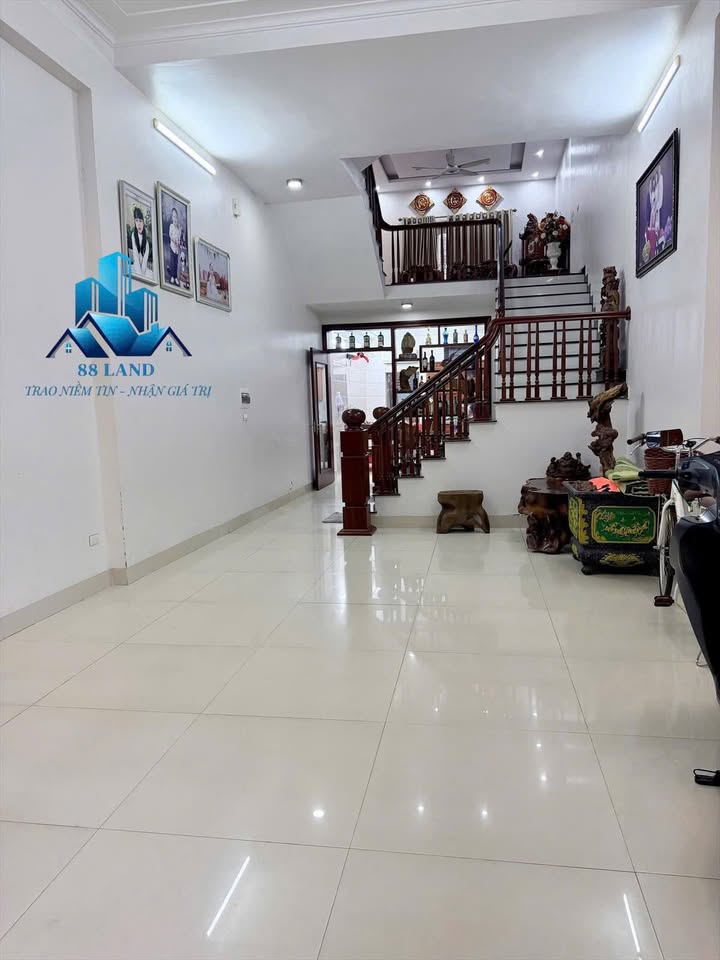 Nhà 3 Tầng Trung Tâm Bắc Giang, Oto Tránh Nhau, 72m² - Sổ Đỏ