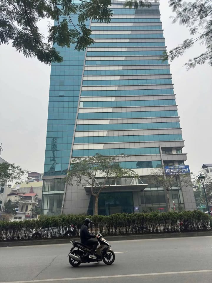 Nhà phố Nguyễn Văn Cừ Gia Lâm 186m² 139.5tỷ - Chính chủ