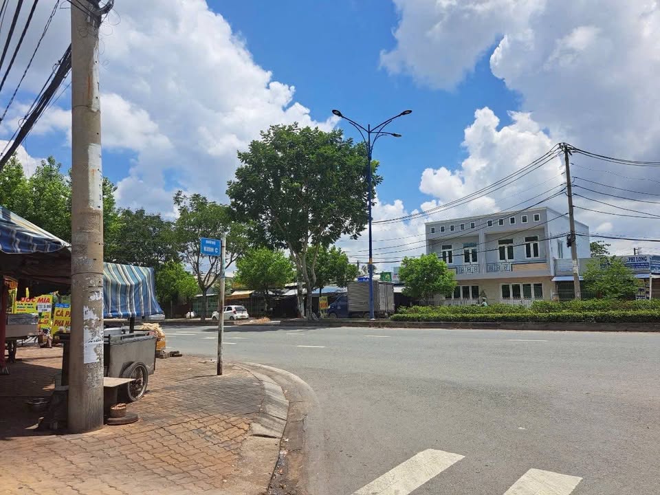 Đất nền Xã Phạm Văn Hai Bình Chánh 420m² giá 10.9 tỷ - Đường lớn container