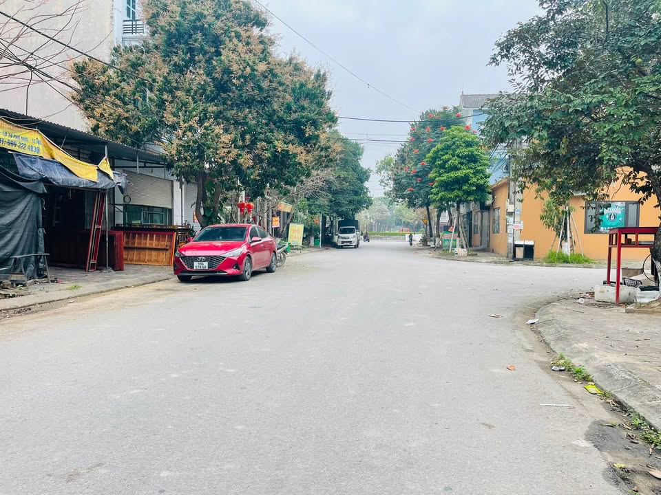 Đất Nền Trung Tâm TT Hồ 90m² Sổ Đỏ - Kinh Doanh Sầm Uất