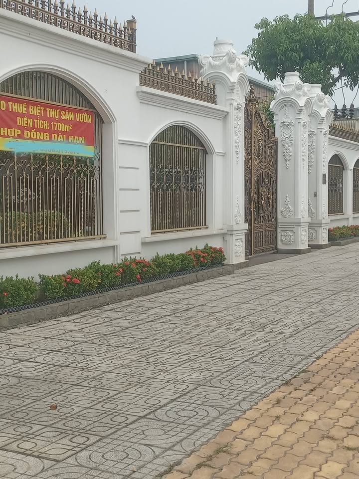 Cho thuê Biệt thự cổ điển sân vườn 1700m² MT Hóc Môn - Giá thỏa thuận