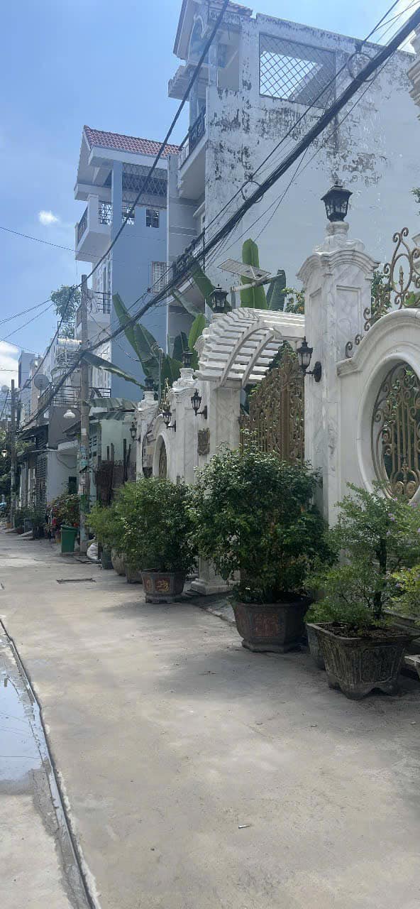 Nhà riêng Quận Bình Tân 72m² - Ô tô vào tận nhà!