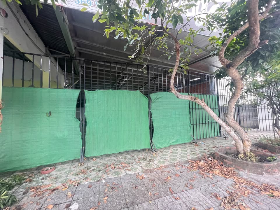 Mặt bằng Võ Văn Kiệt Q.Ninh Kiều 425m² 35 triệu - Mặt tiền kinh doanh