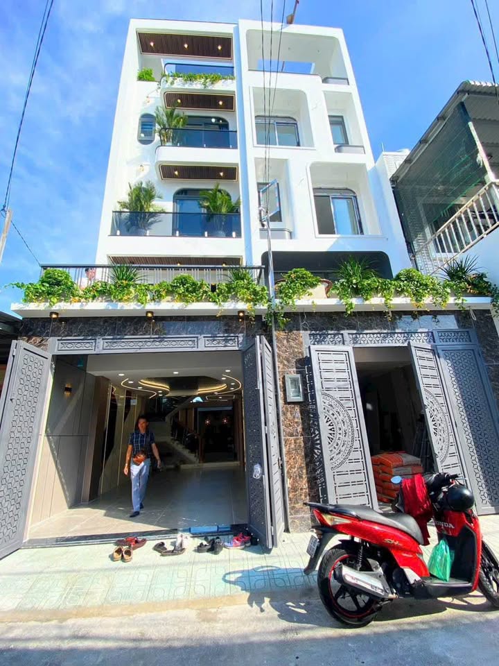 Nhà Phố 4x16m, 5 Tầng, Full Nội Thất, Q.12 - Sẵn Sàng Vào Ở Ngay!