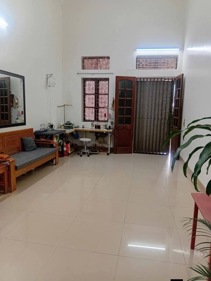 Nhà 2 Tầng Ngõ Nguyễn Trãi Nam Định - 40.7m² - Hướng Đông Nam Giá 1.5 Tỷ