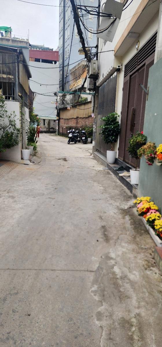 Nhà Riêng Thạch Bàn 39m² 4 Tầng - Sẵn sàng ở ngay!