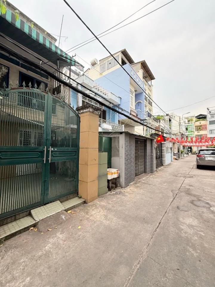 Nhà riêng Bình Thạnh 84m² giá 12.x tỷ - Hẻm Ô tô vào tận nhà!