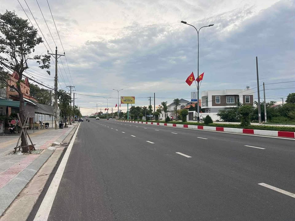 Đất nền mặt tiền Long Hải 216m² - Giá 7.6 tỷ, Bớt lộc