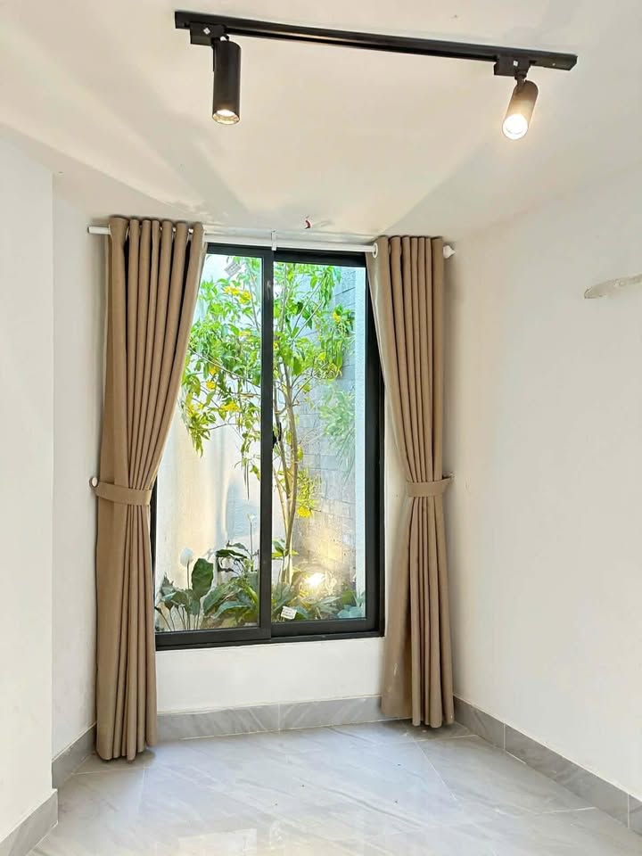 Nhà 2 Tầng Lê Văn Thứ Gò Vấp 51m² - 5.x Tỷ, Ô Tô Tránh