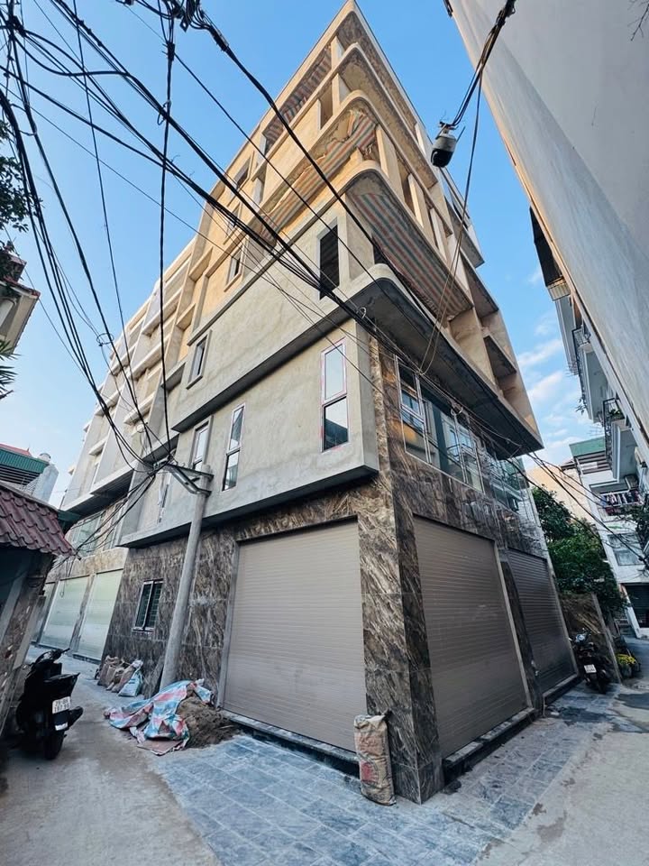 Nhà 50m² 7 Tầng Thang Máy Nguyễn Văn Cừ, Long Biên - Giá 15 Tỷ