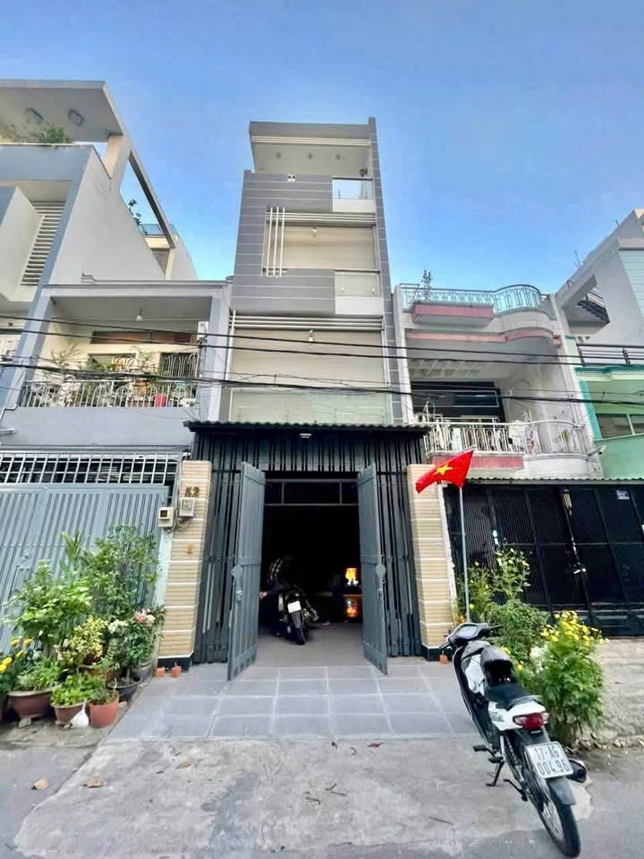 Nhà 4 Tầng Mặt Tiền Kinh Doanh Gần Aeon Bình Tân - 22 Triệu