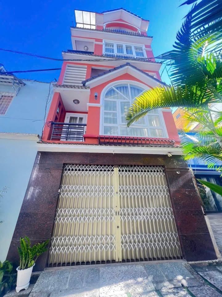 Nhà 5 Tầng Mặt Tiền Phan Đình Phùng, Đà Lạt - 68m² Kinh Doanh Đỉnh Cao