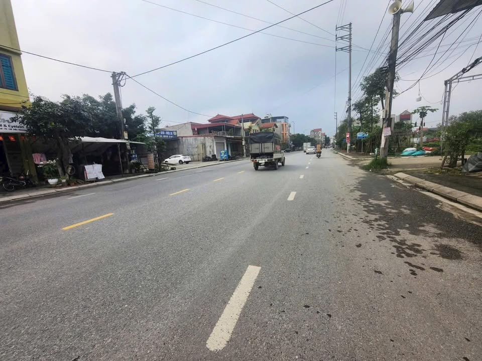 Nhà 3 Tầng Mặt Tiền 291 Phố Mới Quế Võ - 405m² Sổ Đỏ Chính Chủ