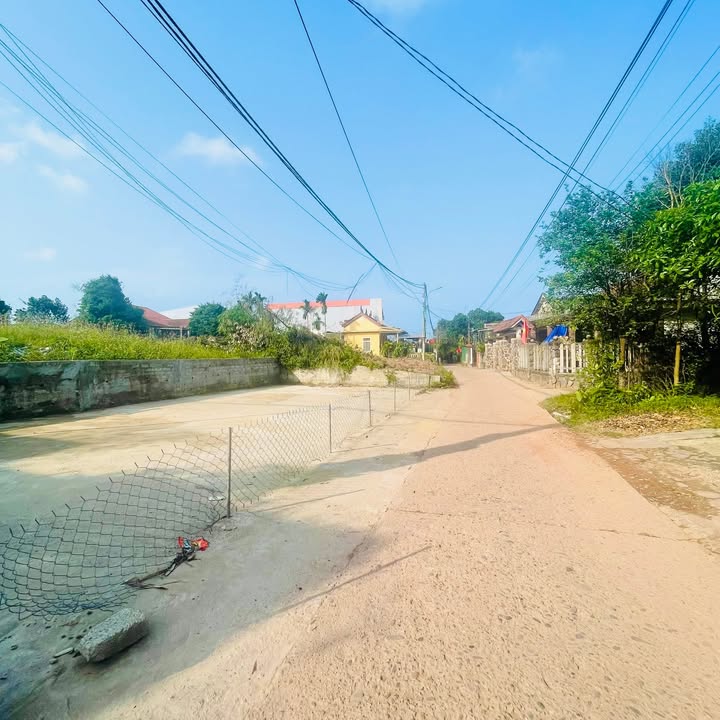 Mặt tiền Út Tịch - 100m² - Chỉ 2.3 tỷ - Kinh doanh đắc lợi TP Huế