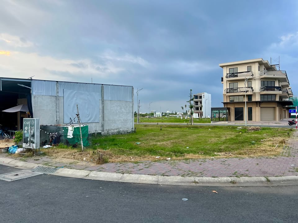 Đất nền Nam Long II Cần Thơ 212.5m² - Vị trí đẹp, sổ hồng sẵn!