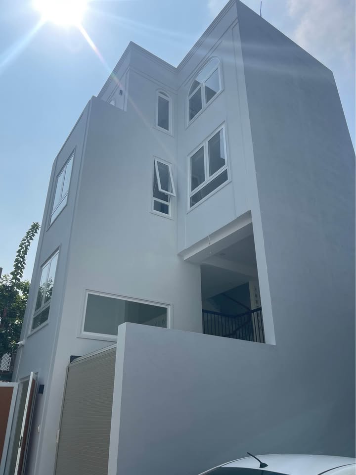 Nhà 4 Lầu Phước Long B 60m² - Gara Ô tô, Ngay Ngã 4 Bình Thái - 8.2 Tỷ