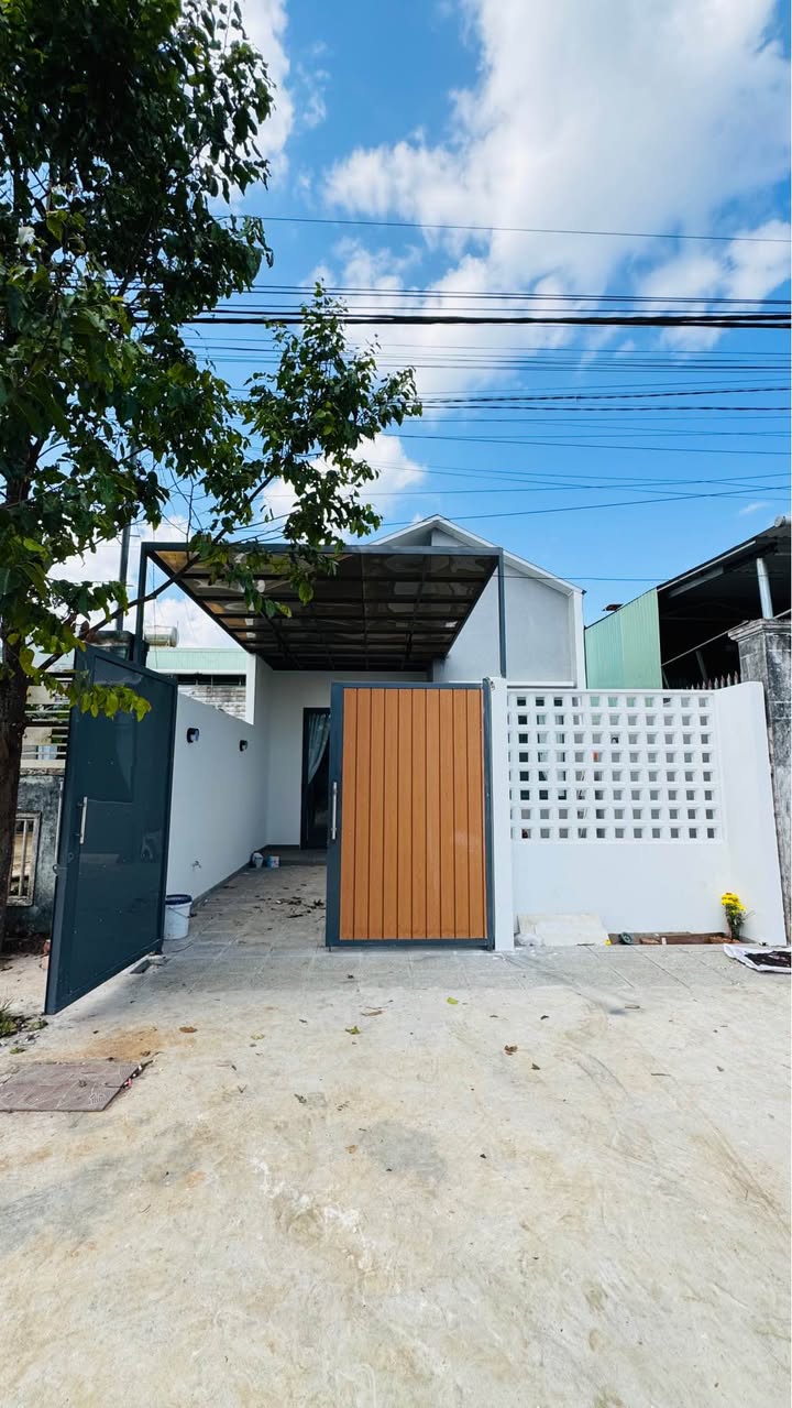 Nhà 1 Tầng Hẻm Âu Cơ Pleiku 150m² - 3PN, Sân Ô Tô, Giá 1.7 Tỷ