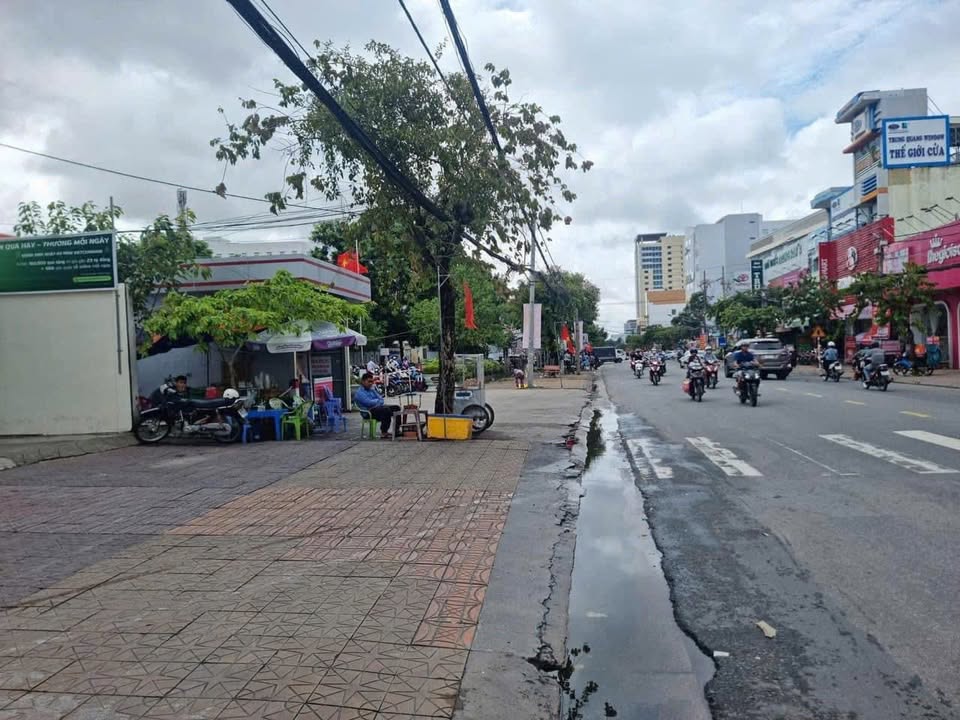 Nhà Mặt Tiền CMT8 Hậu Giang 113m² - Tiềm Năng Kinh Doanh Vượt Trội!