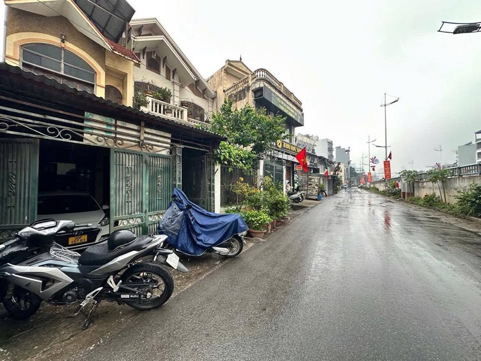 Nhà phố Âu Cơ Tây Hồ 90m² giá 21 tỷ - Mặt tiền kinh doanh đắc địa!