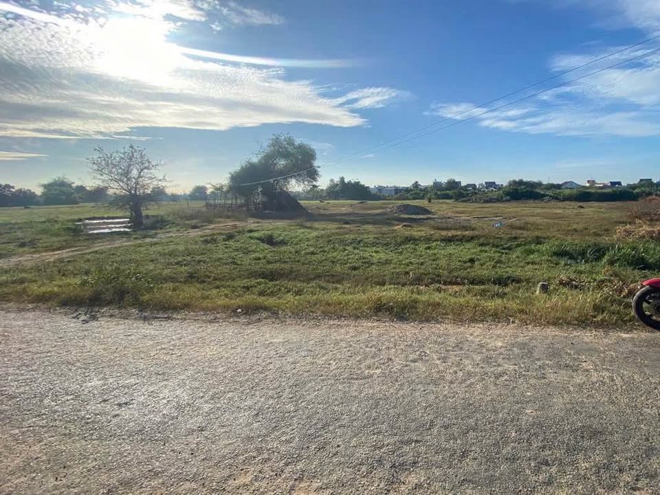 Bán Gấp Đất Vàng 3600m² Sổ Đỏ Thổ Cư Mặt Tiền Đường 707, Hàm Thuận Nam