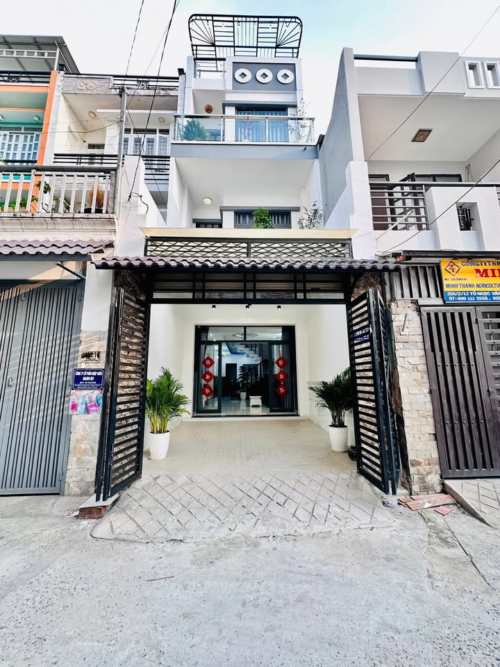 Nhà Tô Ngọc Vân Quận 12 - 76m², 6.28 tỷ - Ô tô vào tận nhà!