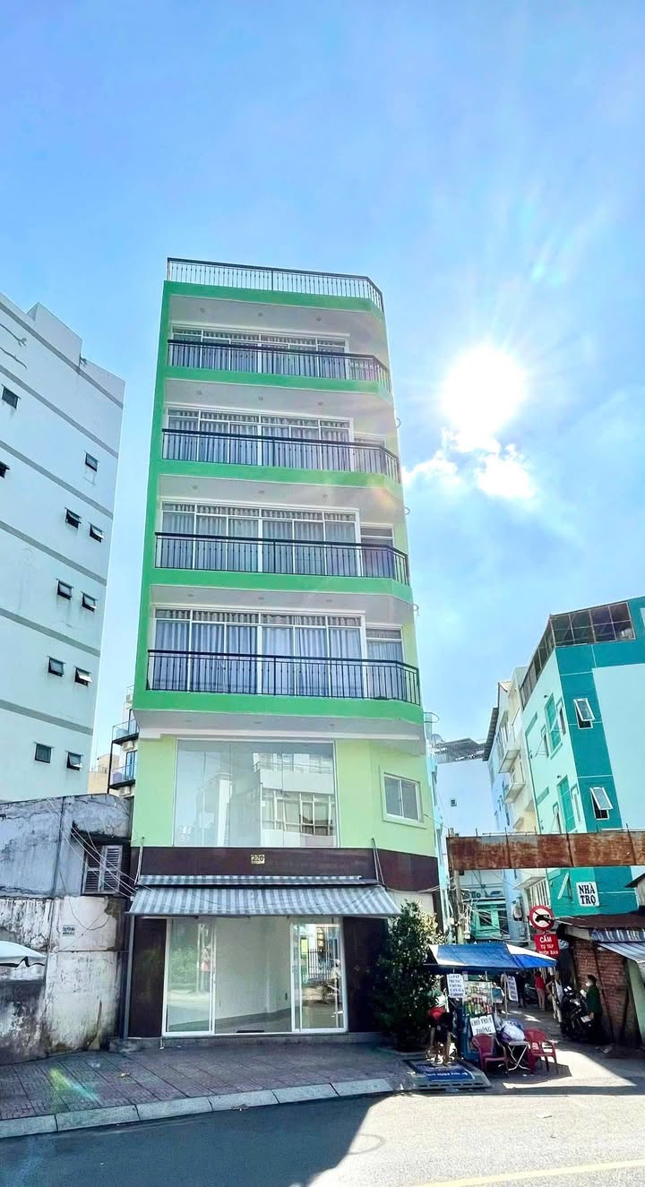 Tòa Nhà Mặt Tiền Võ Văn Tần, Quận 3 - 300m², 6 Tầng, Sẵn Sàng Kinh Doanh