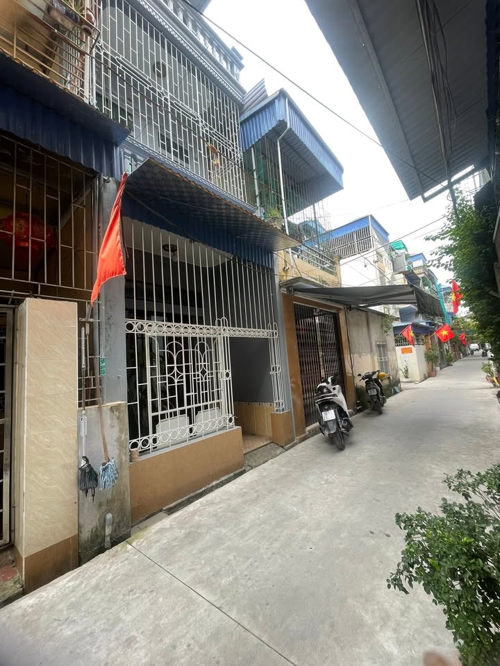 Nhà 3 Tầng Ngõ Ô18 Phù Nghĩa - 52m² Nở Hậu, Giá 2.39 Tỷ