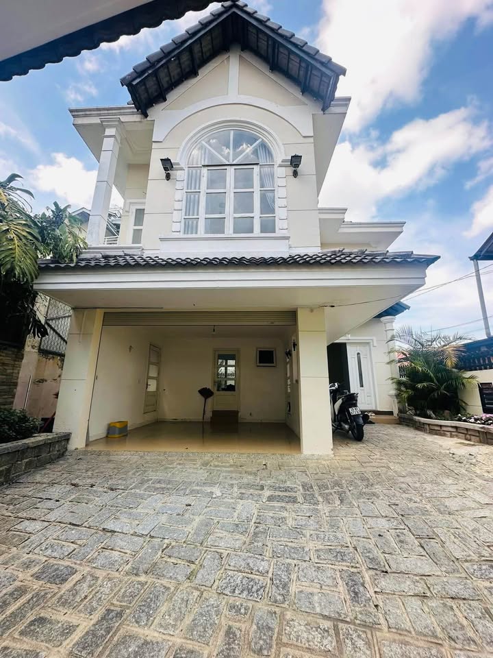 Cho thuê Villa sân vườn Đà Lạt 4PN - Đường Gio An - Giá 16 triệu/tháng