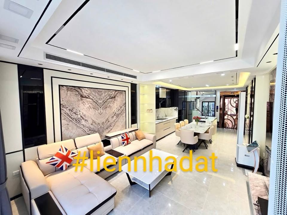 Nhà Phố Cổ Linh, Long Biên 59m² - 7 Tầng, Thang Máy, Gara Ô Tô, Kinh Doanh