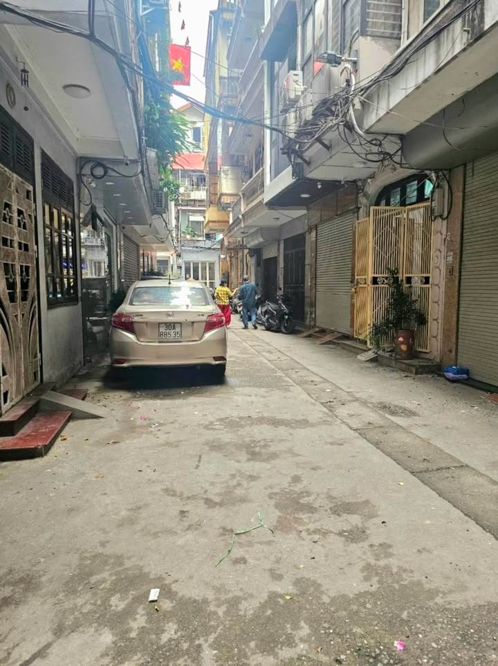 Nhà Ngõ Văn Cao Ba Đình 55m² - Ngõ Ô Tô, Sổ Đỏ Chính Chủ, Giá 16.9 Tỷ