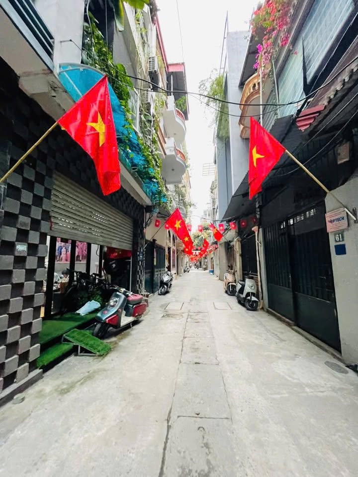 Nhà Phân Lô Đội Nhân Ba Đình 30m² 5 Tầng - Ô Tô Vào Nhà - 11 Tỷ