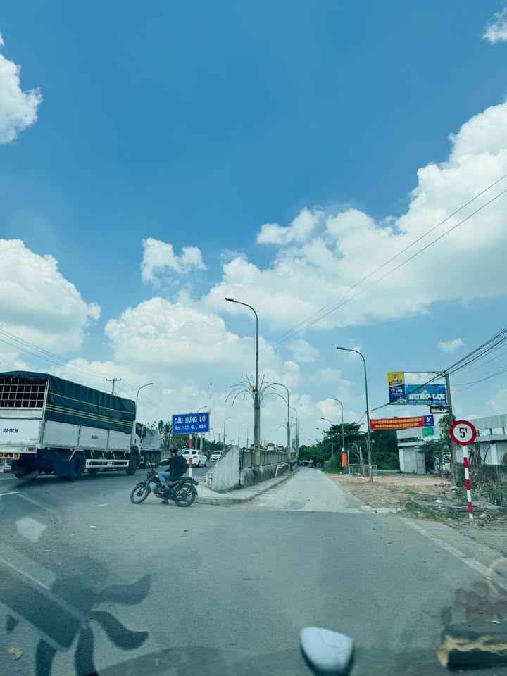 Nhà Đất Cần Thơ - 204m² Sổ Hồng, Ô tô Tới Nhà, Gần Cầu Hưng Lợi