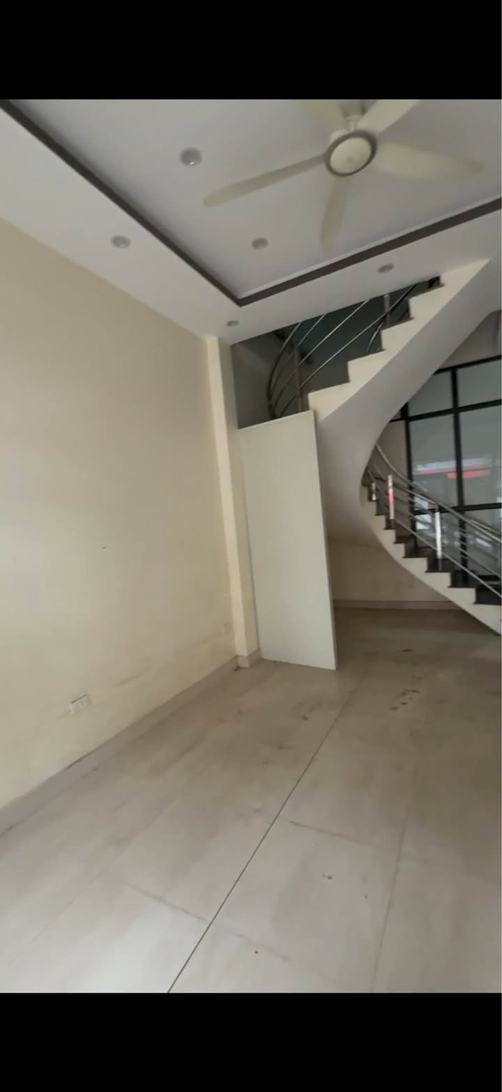 Cho thuê nhà 3 tầng đường An Phú, Kim Tân - 6 triệu/tháng