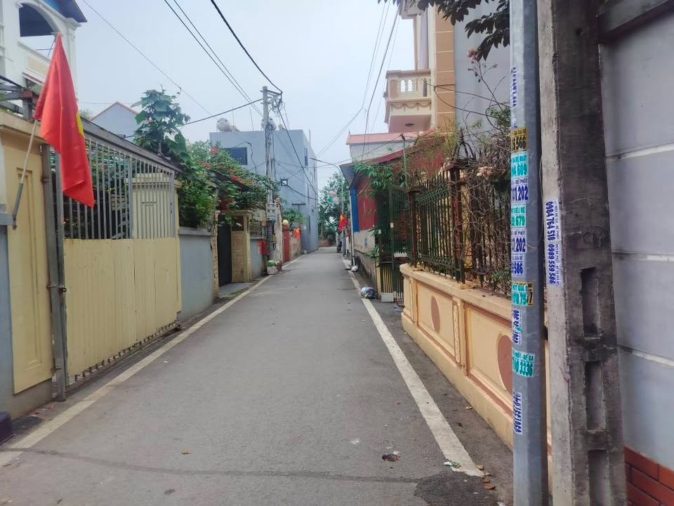 Nhà Mặt Tiền Phụng Châu, Chương Mỹ 95m² Kinh Doanh Sầm Uất - Sổ Đỏ Sẵn Sàng